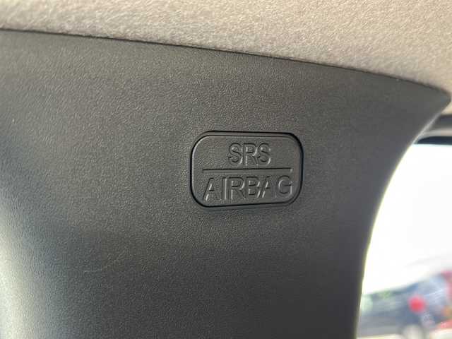 日産 キックス X 静岡県 2020(令2)年 3.9万km ダークブルー 純正ナビ/フルセグTV/ipod/SD/FM/AM/CD/DVD/USB/Bluetooth/主要装備/・純正ナビ　/・ドライブレコーダー　/・全方位カメラ　/・寒冷地仕様　/・デジタルインナーミラー　/・エマージェンシーブレーキ　/・コーナーセンサー　/・ハンドルヒーター　/・シートヒーター　/・ＥＴＣ　/・レーンキープ　/・スペアキー/・オートホールド/・純正アルミホイール/・ステアリングリモコン/・LEDヘッドライト/・LEDフォグランプ/・プッシュスタート/・取扱説明書