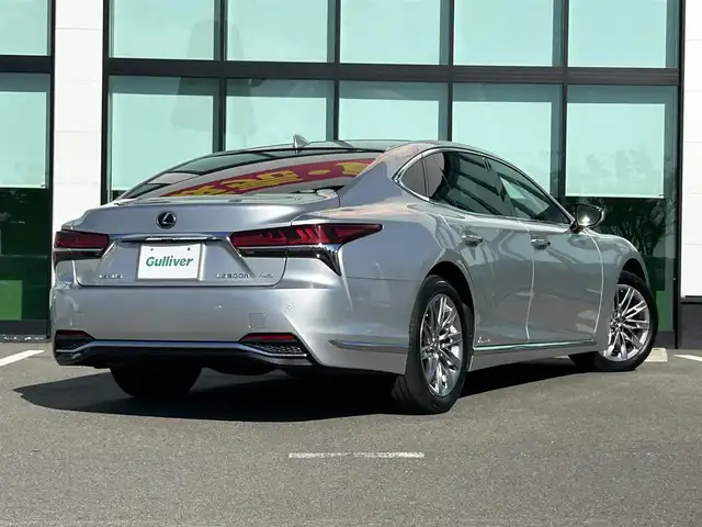 レクサス ＬＳ 500h Iパッケージ 和歌山県 2020(令2)年 9万km ソニックシルバー サンルーフ/三眼LEDヘッドライト/純正ナビ/フルセグTV/パノラミックビューモニター/プリクラッシュセーフティー/レーダークルーズコントロール/ブラインドスポットモニター/ヘッドアップディスプレイ/レーンディパーチャーアラート/クリアランスソナー/純正ドライブレコーダー/純正ビルトインETC２．０/パドルシフト/レザーシート/パワーシート/ポジションメモリー/シートエアベンチレーション/シートヒーター/ステアリングヒーター/純正フロアマット/純正アルミホイール/フォグランプ/オートライト/オートマチックハイビーム
