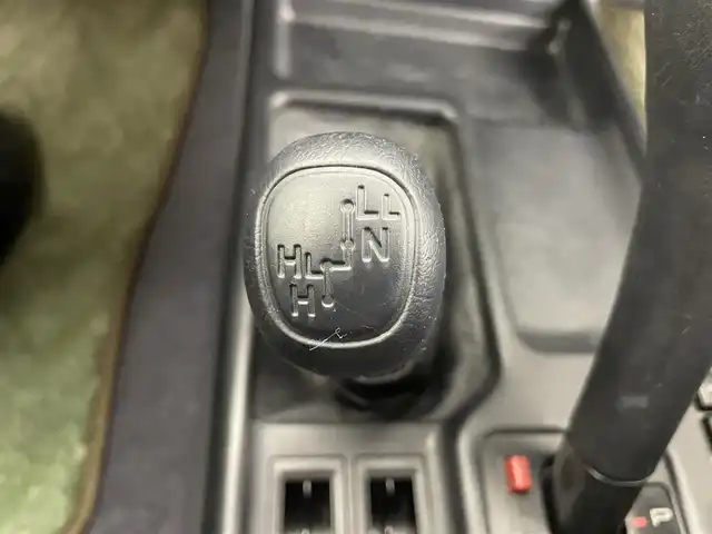 トヨタ ランドクルーザー プラド TX ワイド 熊本県 1999(平11)年 10.6万km シルバーM/シルバーM 禁煙車　/４ＷＤ　/社外ナビ（ＣＤ・ＤＶＤ・フルセグ・ＢＴ）/バックカメラ　/ＥＴＣ　/社外フロアマット　/社外１６インチＡＷ　/ルーフレール　/背面タイヤ/電動格納ミラー