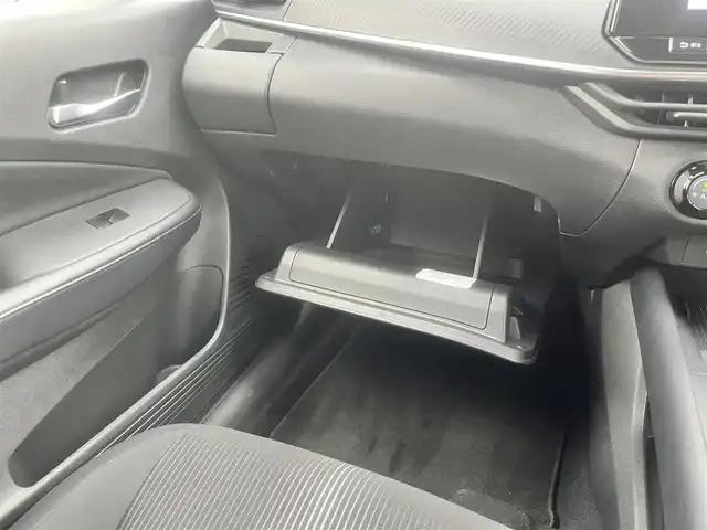 日産 ノート e－パワー X FOUR 島根県 2023(令5)年 6.7万km ピュアホワイトパール 4WD/プロパイロット　/・レーダークルーズコントロール/・レーンアシスト/純正９インチナビ　/(AM/FM/フルセグTV/Ｂｌｕｅｔｏｏｔｈ接続)/全方位／バックカメラ　/ビルトインＥＴＣ2.0　/インテリジェント エマージェンシーブレーキ　/後側方車両検知警報/前後コーナーセンサー/前席シートヒーター　/ステアリングヒーター/電動パーキングブレーキ/オートホールド　/デジタルインナーミラー/置くだけ充電　/オートハイビーム／ライト　/純正フロアマット/保証書・取扱説明書（本体＋ナビ）