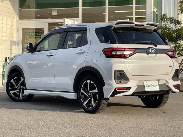 トヨタ ライズ Z 兵庫県 2022(令4)年 4.6万km シャイニングホワイトパール 9インチ純正ディスプレイオーディオ/フルセグTV/Bluetooth/アップルカープレイ/アンドロイドオート/モデリスタエアロ/ETC/全方位カメラ/追従クルーズコントロール/シートヒーター/ステアリングリモコン/フォグランプ/HDMI/USB/純正フロアマット/純正ドアバイザー/革巻きステアリング