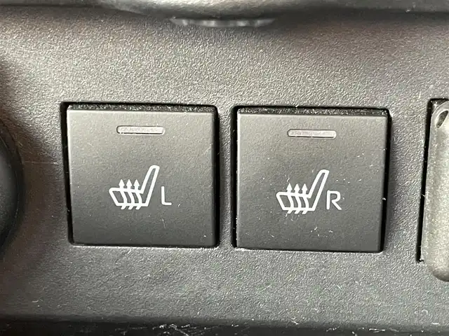 トヨタ ライズ Z 兵庫県 2022(令4)年 4.6万km シャイニングホワイトパール 9インチ純正ディスプレイオーディオ/フルセグTV/Bluetooth/アップルカープレイ/アンドロイドオート/モデリスタエアロ/ETC/全方位カメラ/追従クルーズコントロール/シートヒーター/ステアリングリモコン/フォグランプ/HDMI/USB/純正フロアマット/純正ドアバイザー/革巻きステアリング