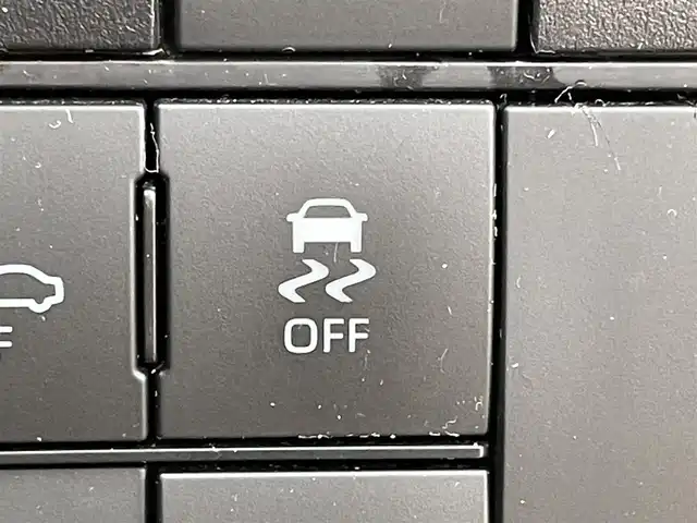 トヨタ ライズ Z 兵庫県 2022(令4)年 4.6万km シャイニングホワイトパール 9インチ純正ディスプレイオーディオ/フルセグTV/Bluetooth/アップルカープレイ/アンドロイドオート/モデリスタエアロ/ETC/全方位カメラ/追従クルーズコントロール/シートヒーター/ステアリングリモコン/フォグランプ/HDMI/USB/純正フロアマット/純正ドアバイザー/革巻きステアリング