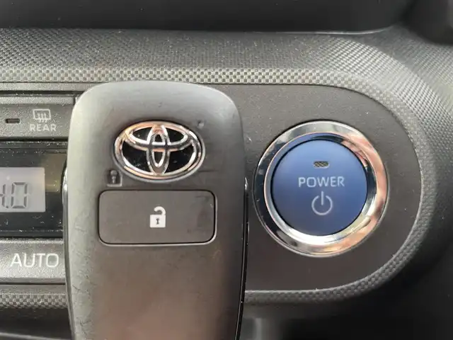 トヨタ ライズ Z 兵庫県 2022(令4)年 4.6万km シャイニングホワイトパール 9インチ純正ディスプレイオーディオ/フルセグTV/Bluetooth/アップルカープレイ/アンドロイドオート/モデリスタエアロ/ETC/全方位カメラ/追従クルーズコントロール/シートヒーター/ステアリングリモコン/フォグランプ/HDMI/USB/純正フロアマット/純正ドアバイザー/革巻きステアリング