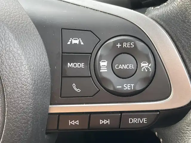 トヨタ ライズ Z 兵庫県 2022(令4)年 4.6万km シャイニングホワイトパール 9インチ純正ディスプレイオーディオ/フルセグTV/Bluetooth/アップルカープレイ/アンドロイドオート/モデリスタエアロ/ETC/全方位カメラ/追従クルーズコントロール/シートヒーター/ステアリングリモコン/フォグランプ/HDMI/USB/純正フロアマット/純正ドアバイザー/革巻きステアリング