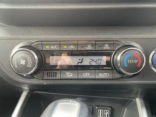 トヨタ ライズ Z 兵庫県 2022(令4)年 4.6万km シャイニングホワイトパール 9インチ純正ディスプレイオーディオ/フルセグTV/Bluetooth/アップルカープレイ/アンドロイドオート/モデリスタエアロ/ETC/全方位カメラ/追従クルーズコントロール/シートヒーター/ステアリングリモコン/フォグランプ/HDMI/USB/純正フロアマット/純正ドアバイザー/革巻きステアリング