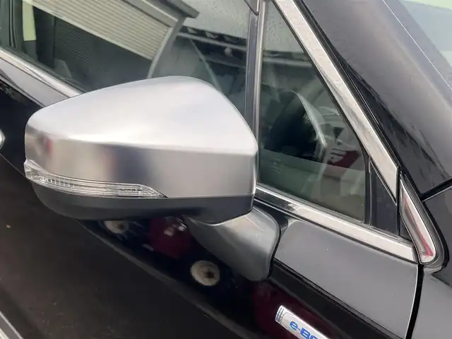 スバル フォレスター ハイブリッド アドバンス 秋田県 2019(平31)年 7.1万km クリスタルブラックシリカ ４WD/衝突軽減システム/LEDヘッドライト/純正SDナビ（DVD/CD/BT/AM/FM/USB）/フルセグ（走行中視聴不可能）/フロント/サイドカメラ/スバル純正１８インチアルミ（夏タイヤ装着）/スマートキー/アイドリングストップ/プッシュスタート/MTモード付AT/クルーズコントロール追従走行あり/レーンキープアシスト/コーナーセンサー/ダウンヒルアシストコントロール/ブラインドスポットモニター/ステアリングスイッチ/ステアリングヒーター/パドルシフト/前席パワーシート/運転席メモリ‐付パワーシート/全席シートヒーター/電動リアゲート/ドライブレコーダー/ビルトインETC/デジタルインナーミラー/電動パーキングブレーキ/オートブレーキホールド機能/純正フロアマット/純正ドアバイザー/オートライト/オートエアコン/パワーステアリング/パワーウィンドウ/ヘッドライトレベライザー/電動格納ウィンカーミラー/横滑り防止/盗難防止装置/寒冷地仕様/保証書/取扱説明書/記録簿/スペアキー×１