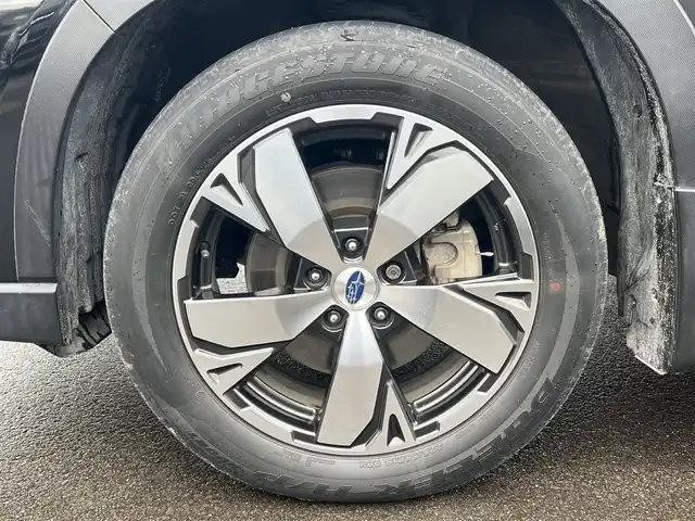 スバル フォレスター ハイブリッド アドバンス 秋田県 2019(平31)年 7.1万km クリスタルブラックシリカ ４WD/衝突軽減システム/LEDヘッドライト/純正SDナビ（DVD/CD/BT/AM/FM/USB）/フルセグ（走行中視聴不可能）/フロント/サイドカメラ/スバル純正１８インチアルミ（夏タイヤ装着）/スマートキー/アイドリングストップ/プッシュスタート/MTモード付AT/クルーズコントロール追従走行あり/レーンキープアシスト/コーナーセンサー/ダウンヒルアシストコントロール/ブラインドスポットモニター/ステアリングスイッチ/ステアリングヒーター/パドルシフト/前席パワーシート/運転席メモリ‐付パワーシート/全席シートヒーター/電動リアゲート/ドライブレコーダー/ビルトインETC/デジタルインナーミラー/電動パーキングブレーキ/オートブレーキホールド機能/純正フロアマット/純正ドアバイザー/オートライト/オートエアコン/パワーステアリング/パワーウィンドウ/ヘッドライトレベライザー/電動格納ウィンカーミラー/横滑り防止/盗難防止装置/寒冷地仕様/保証書/取扱説明書/記録簿/スペアキー×１