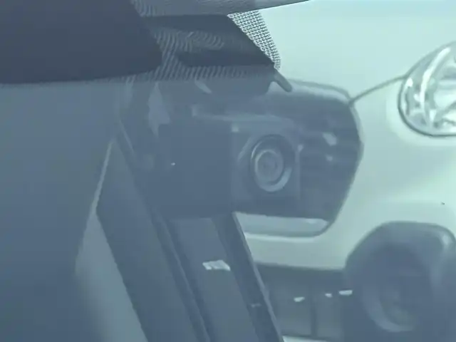 スバル フォレスター ハイブリッド アドバンス 秋田県 2019(平31)年 7.1万km クリスタルブラックシリカ ４WD/衝突軽減システム/LEDヘッドライト/純正SDナビ（DVD/CD/BT/AM/FM/USB）/フルセグ（走行中視聴不可能）/フロント/サイドカメラ/スバル純正１８インチアルミ（夏タイヤ装着）/スマートキー/アイドリングストップ/プッシュスタート/MTモード付AT/クルーズコントロール追従走行あり/レーンキープアシスト/コーナーセンサー/ダウンヒルアシストコントロール/ブラインドスポットモニター/ステアリングスイッチ/ステアリングヒーター/パドルシフト/前席パワーシート/運転席メモリ‐付パワーシート/全席シートヒーター/電動リアゲート/ドライブレコーダー/ビルトインETC/デジタルインナーミラー/電動パーキングブレーキ/オートブレーキホールド機能/純正フロアマット/純正ドアバイザー/オートライト/オートエアコン/パワーステアリング/パワーウィンドウ/ヘッドライトレベライザー/電動格納ウィンカーミラー/横滑り防止/盗難防止装置/寒冷地仕様/保証書/取扱説明書/記録簿/スペアキー×１