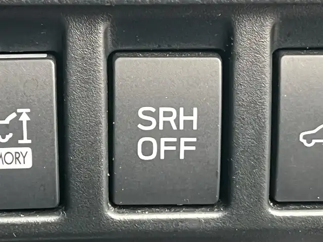 スバル フォレスター ハイブリッド アドバンス 秋田県 2019(平31)年 7.1万km クリスタルブラックシリカ ４WD/衝突軽減システム/LEDヘッドライト/純正SDナビ（DVD/CD/BT/AM/FM/USB）/フルセグ（走行中視聴不可能）/フロント/サイドカメラ/スバル純正１８インチアルミ（夏タイヤ装着）/スマートキー/アイドリングストップ/プッシュスタート/MTモード付AT/クルーズコントロール追従走行あり/レーンキープアシスト/コーナーセンサー/ダウンヒルアシストコントロール/ブラインドスポットモニター/ステアリングスイッチ/ステアリングヒーター/パドルシフト/前席パワーシート/運転席メモリ‐付パワーシート/全席シートヒーター/電動リアゲート/ドライブレコーダー/ビルトインETC/デジタルインナーミラー/電動パーキングブレーキ/オートブレーキホールド機能/純正フロアマット/純正ドアバイザー/オートライト/オートエアコン/パワーステアリング/パワーウィンドウ/ヘッドライトレベライザー/電動格納ウィンカーミラー/横滑り防止/盗難防止装置/寒冷地仕様/保証書/取扱説明書/記録簿/スペアキー×１