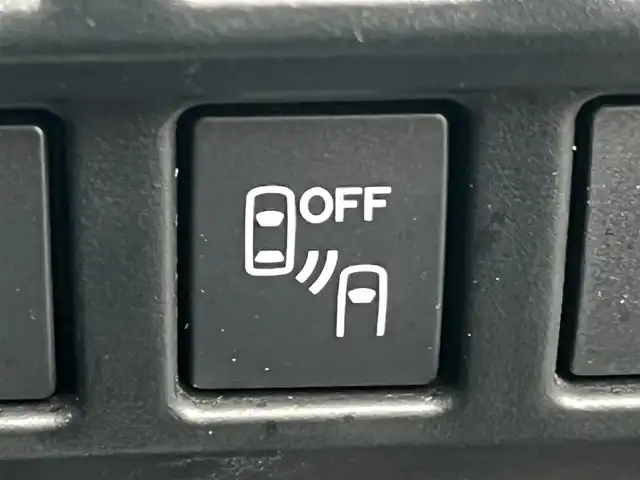 スバル フォレスター ハイブリッド アドバンス 秋田県 2019(平31)年 7.1万km クリスタルブラックシリカ ４WD/衝突軽減システム/LEDヘッドライト/純正SDナビ（DVD/CD/BT/AM/FM/USB）/フルセグ（走行中視聴不可能）/フロント/サイドカメラ/スバル純正１８インチアルミ（夏タイヤ装着）/スマートキー/アイドリングストップ/プッシュスタート/MTモード付AT/クルーズコントロール追従走行あり/レーンキープアシスト/コーナーセンサー/ダウンヒルアシストコントロール/ブラインドスポットモニター/ステアリングスイッチ/ステアリングヒーター/パドルシフト/前席パワーシート/運転席メモリ‐付パワーシート/全席シートヒーター/電動リアゲート/ドライブレコーダー/ビルトインETC/デジタルインナーミラー/電動パーキングブレーキ/オートブレーキホールド機能/純正フロアマット/純正ドアバイザー/オートライト/オートエアコン/パワーステアリング/パワーウィンドウ/ヘッドライトレベライザー/電動格納ウィンカーミラー/横滑り防止/盗難防止装置/寒冷地仕様/保証書/取扱説明書/記録簿/スペアキー×１