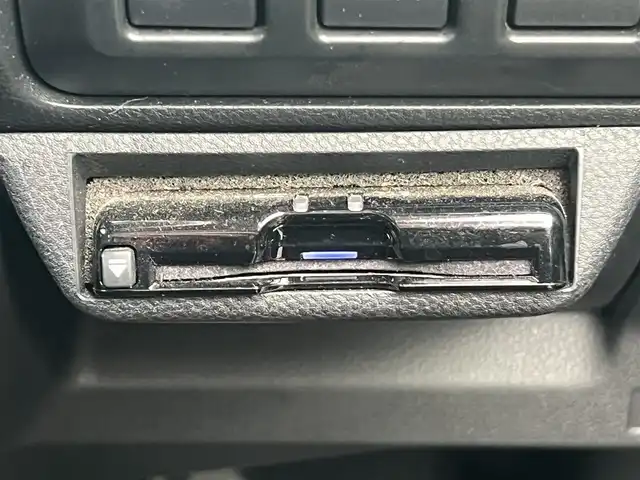 スバル フォレスター ハイブリッド アドバンス 秋田県 2019(平31)年 7.1万km クリスタルブラックシリカ ４WD/衝突軽減システム/LEDヘッドライト/純正SDナビ（DVD/CD/BT/AM/FM/USB）/フルセグ（走行中視聴不可能）/フロント/サイドカメラ/スバル純正１８インチアルミ（夏タイヤ装着）/スマートキー/アイドリングストップ/プッシュスタート/MTモード付AT/クルーズコントロール追従走行あり/レーンキープアシスト/コーナーセンサー/ダウンヒルアシストコントロール/ブラインドスポットモニター/ステアリングスイッチ/ステアリングヒーター/パドルシフト/前席パワーシート/運転席メモリ‐付パワーシート/全席シートヒーター/電動リアゲート/ドライブレコーダー/ビルトインETC/デジタルインナーミラー/電動パーキングブレーキ/オートブレーキホールド機能/純正フロアマット/純正ドアバイザー/オートライト/オートエアコン/パワーステアリング/パワーウィンドウ/ヘッドライトレベライザー/電動格納ウィンカーミラー/横滑り防止/盗難防止装置/寒冷地仕様/保証書/取扱説明書/記録簿/スペアキー×１