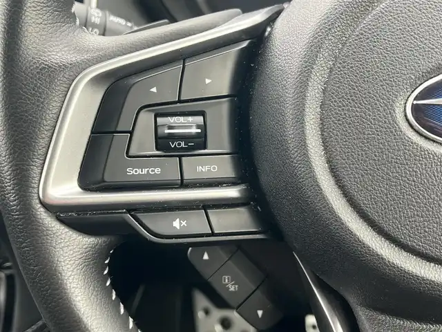 スバル フォレスター ハイブリッド アドバンス 秋田県 2019(平31)年 7.1万km クリスタルブラックシリカ ４WD/衝突軽減システム/LEDヘッドライト/純正SDナビ（DVD/CD/BT/AM/FM/USB）/フルセグ（走行中視聴不可能）/フロント/サイドカメラ/スバル純正１８インチアルミ（夏タイヤ装着）/スマートキー/アイドリングストップ/プッシュスタート/MTモード付AT/クルーズコントロール追従走行あり/レーンキープアシスト/コーナーセンサー/ダウンヒルアシストコントロール/ブラインドスポットモニター/ステアリングスイッチ/ステアリングヒーター/パドルシフト/前席パワーシート/運転席メモリ‐付パワーシート/全席シートヒーター/電動リアゲート/ドライブレコーダー/ビルトインETC/デジタルインナーミラー/電動パーキングブレーキ/オートブレーキホールド機能/純正フロアマット/純正ドアバイザー/オートライト/オートエアコン/パワーステアリング/パワーウィンドウ/ヘッドライトレベライザー/電動格納ウィンカーミラー/横滑り防止/盗難防止装置/寒冷地仕様/保証書/取扱説明書/記録簿/スペアキー×１