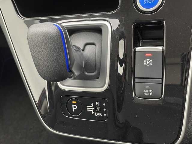日産 セレナ e－パワー ハイウェイスター V 千葉県 2019(令1)年 6.7万km マルーンレッド 2トーン 純正10インチナビ/（CD/DVD/Blu-ray/Bluetooth/フルセグTV/）　/純正フリップダウンモニター/アラウンドビューモニター/プロパイロット/インテリジェントパーキングアシスト/エマージェンシーブレーキ/クリアランスソナー/標識認識機能/ブラインドスポットモニター/電動パーキング/オートホールド/ハンズフリー両側パワースライドドア/快適パック/　全席（USBソケット/シートバックテーブル）/　スーパーロングスライドセカンドシート/防水シート/前方ドラレコ/ETC/LEDヘッドライト/フォグランプ/フロアマット/ドアバイザー