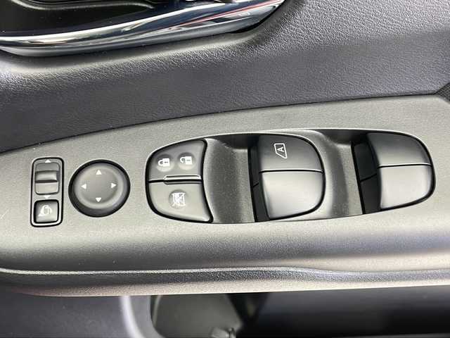 日産 セレナ e－パワー ハイウェイスター V 千葉県 2019(令1)年 6.7万km マルーンレッド 2トーン 純正10インチナビ/（CD/DVD/Blu-ray/Bluetooth/フルセグTV/）　/純正フリップダウンモニター/アラウンドビューモニター/プロパイロット/インテリジェントパーキングアシスト/エマージェンシーブレーキ/クリアランスソナー/標識認識機能/ブラインドスポットモニター/電動パーキング/オートホールド/ハンズフリー両側パワースライドドア/快適パック/　全席（USBソケット/シートバックテーブル）/　スーパーロングスライドセカンドシート/防水シート/前方ドラレコ/ETC/LEDヘッドライト/フォグランプ/フロアマット/ドアバイザー