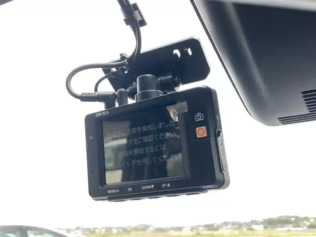 ダイハツ キャスト アクティバ G ターボ SAⅡ 鳥取県 2017(平29)年 6.4万km パールホワイトⅢ ４WD・ターボ車/純正ディスプレイオーディオ/（CD/DVD/USB/BT）/バックカメラ/スマートアシスト/レーンキープアシスト/ETC/ドライブレコーダー/LEDヘットライト/純正15インチアルミホイール/プッシュエンジンスタート/アイドリングストップ/純正フロアマット/ドアバイザー/スマートキー×２