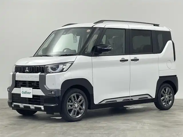 三菱 デリカミニ T プレミアム 群馬県 2025(令7)年 0.1千km パールⅡ 届出済未使用車　純正９インチディスプレイオーディオ　アラウンドビューモニター　マイパイロット　両側パワースライドドア　ＬＥＤライト　ＡＨＢ　シートヒーター　純正１５インチＡＷ　ステアリングヒーター