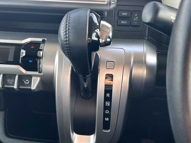 スズキ クロスビー HYBRID MZ 香川県 2018(平30)年 7.3万km キャラバンアイボリーパールメタリック/ホワイト 2トーンルーフ 純正8インチナビ/（Bluetooth/フルセグTV/CD/DVD)/全方位カメラ/クルーズコントロール/衝突被害軽減ブレーキ/コーナーセンサー/シートヒーター/オートハイビーム/LEDヘッドライト/純正アルミホイール/純正フロアマット/スペアキー
