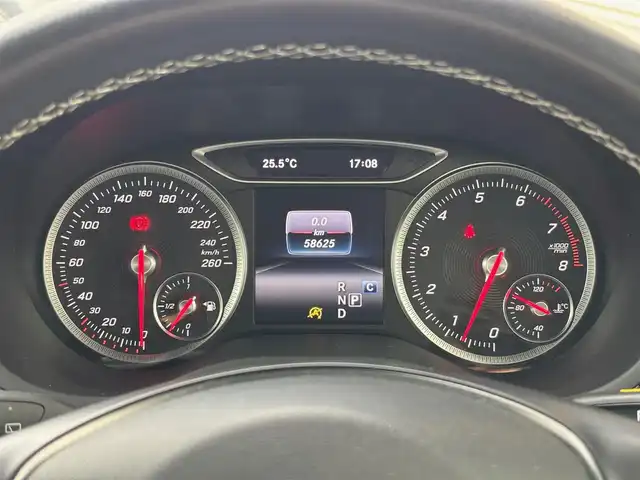 メルセデス・ベンツ Ｂ１８０ 山梨県 2018(平30)年 5.9万km カルサイトホワイト プレミアムパッケージ/ ・サンルーフ/ ・ハーマンカードンサウンドシステム/純正HDDナビ/ (フルセグTV/Bluetooth/SD/USB)/バックカメラ/ETC/前後ドライブレコーダー/レザーシート/前席メモリー機能付きパワーシート/前席シートヒーター/レーダーセーフティパッケージ/ ・レーダークルーズコントロール/ ・アクティブブレーキアシスト/ ・アテンションアシスト/ ・ブラインドスポットアシスト/ ・レーンキープアシスト/横滑り防止装置/純正17インチアルミホイール/スマートキー/パドルシフト/オートライト/純正LEDヘッドライト/カーテンエアバック/スペアキー1本/保証書/取扱説明書