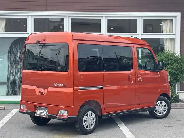 ダイハツ アトレー バン RS 栃木県 2025(令7)年 0.1万km未満 トニコオレンジメタリック アダプティブクルーズコントロール/電動格納式カラードドアミラー/LEDヘッドライト/LEDフォグランプ/オートライト/オーバーヘッドシェルフ/大型LED荷室灯/オートエアコン/リヤヒーター/両側パワースライドドア/USBソケット