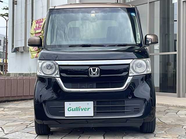 ホンダ Ｎ ＢＯＸ G･L ホンダセンシング カッパーブラウンスタイル 静岡県 2019(令1)年 3.5万km 黒Ⅱ 【安全装備】/ホンダセンシング/アダプティブ・クルーズ・コントロール（ACC）/・作動車速域：約30km/hから100km/h間/車線維持支援システム（LKAS）/・作動車速：約65km/hから100km/h間/・ステアリング制御/衝突軽減ブレーキ（CMBS）/・歩行者検知機能/・作動車速：約80km/h未満時/・対向車車速：約30km/hから80km/h時/誤発進抑制機能（前進）/・ミリ波レーダー検知：作動車速10km/h未満/歩行者事故低減ステアリング/・作動車速10km/hから40km/h間/路外逸脱抑制機能/・作動車速：約60km/hから100km/h間/先行車発進お知らせ機能/標識認識機能/オートハイビーム/誤発進抑制機能（後進）・ソナー検知：作動車速10km/h未満 /【主要装備】/純正ナビ　/フルセグテレビ　/バックカメラ　/両側パワースライドドア　/ビルトインＥＴＣ　/スマートキー　/プッシュスタート　/ドライブレコーダー　/社外１５インチアルミホイール　/ステアリングスイッチ