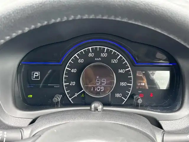 日産 ノート e－パワー メダリスト 奈良県 2018(平30)年 3.5万km ブリリアントホワイトパール 純正ナビ(フルセグTV/CD/AM・FM/BT)/地図SD欠品のため動作未確認/アラウンドビューモニター/ETC/前方ドラレコ/インテリジェントルームミラー/エマージェンシーブレーキ/車線逸脱防止支援/踏み間違い衝突防止アシスト/クルーズコントロール/ハーフレザーシート/LEDヘッドライト/純正15インチアルミホイール/純正フロアマット