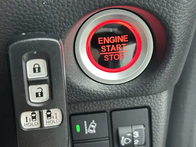 ホンダ Ｎ ＢＯＸ カスタム L ターボ 熊本県 2021(令3)年 3.7万km プラチナホワイトパール 純正ナビVXU-217NBi（CD・DVD・フルセグ・BT・SD・ApplCarPlay・USB）/バックカメラ/ビルトインETC/社外前後ドライブレコーダー/両側パワースライドドア/ハーフレザーシート/前席シートヒーター/衝突軽減ブレーキ/レーンキープアシスト/アイドリングストップ/レーダークルーズコントロール/前後クリアランスソナー/パドルシフト/純正フロアマット/純正15インチAW/オートライト/LEDヘッドライト/フォグランプ/スマートキー/プッシュスタート