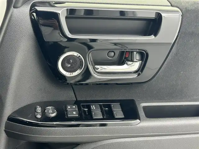 ホンダ Ｎ ＢＯＸ カスタム L ターボ 熊本県 2021(令3)年 3.7万km プラチナホワイトパール 純正ナビVXU-217NBi（CD・DVD・フルセグ・BT・SD・ApplCarPlay・USB）/バックカメラ/ビルトインETC/社外前後ドライブレコーダー/両側パワースライドドア/ハーフレザーシート/前席シートヒーター/衝突軽減ブレーキ/レーンキープアシスト/アイドリングストップ/レーダークルーズコントロール/前後クリアランスソナー/パドルシフト/純正フロアマット/純正15インチAW/オートライト/LEDヘッドライト/フォグランプ/スマートキー/プッシュスタート