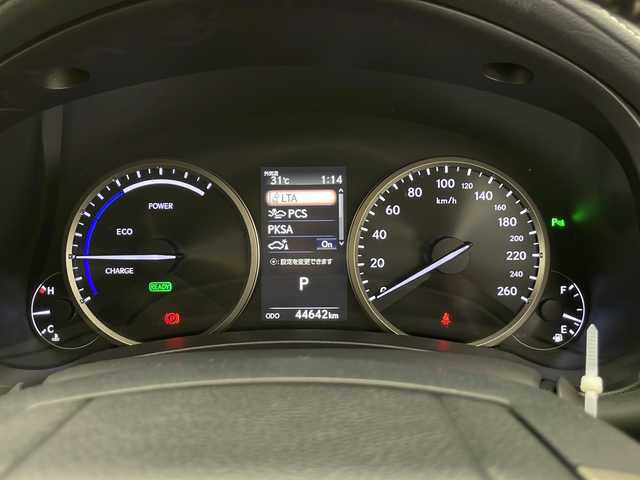 レクサス ＮＸ 300h バージョンL 長野県 2020(令2)年 4.5万km グラファイトブラックガラスフレーク 4WD/純正メモリナビ&フルセグTV&CD&DVD&USB&BT/アダプティブクルーズコントロール/レーントレーシングアシスト/プリクラッシュセーフティ/パーキングサポートアシスト/パーキングサポートブレーキ/ヘッドアップディスプレイ/ブラインドスポットモニター/クリアランスソナー/パワーバックドア/ハーフレザーシート/前席エアシート/前席シートヒーター/前席パワーシート/運転席シートメモリ/ステアリングスイッチ/ステアリングヒーター/パドルシフト/全方位カメラ/ビルトインETC2.0/LEDヘッドライト/オートライト/電動格納ミラー/ウィンカーミラー/ドアミラーヒーター/電動ホールド/オートホールド/純正18インチAW装着/純正フロアマット/純正ドアバイザー/プッシュスタート/スマートキー