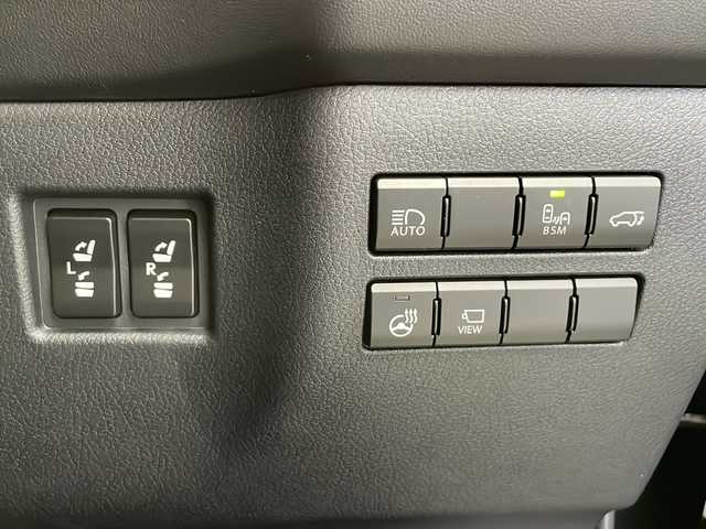 レクサス ＮＸ 300h バージョンL 長野県 2020(令2)年 4.5万km グラファイトブラックガラスフレーク 4WD/純正メモリナビ&フルセグTV&CD&DVD&USB&BT/アダプティブクルーズコントロール/レーントレーシングアシスト/プリクラッシュセーフティ/パーキングサポートアシスト/パーキングサポートブレーキ/ヘッドアップディスプレイ/ブラインドスポットモニター/クリアランスソナー/パワーバックドア/ハーフレザーシート/前席エアシート/前席シートヒーター/前席パワーシート/運転席シートメモリ/ステアリングスイッチ/ステアリングヒーター/パドルシフト/全方位カメラ/ビルトインETC2.0/LEDヘッドライト/オートライト/電動格納ミラー/ウィンカーミラー/ドアミラーヒーター/電動ホールド/オートホールド/純正18インチAW装着/純正フロアマット/純正ドアバイザー/プッシュスタート/スマートキー