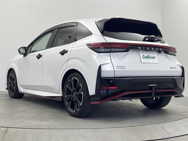 日産 オーラ ニスモ 大阪府 2022(令4)年 2万km ピュアホワイトパール 純正メモリナビ/・フルセグTV/・Bluetooth/・USB接続/・HDMI/プロパイロット/全方位カメラ/専用レカロシート/NISMOエアロ/デジタルインナーミラー/ワイヤレス充電/ALPINEツイーター