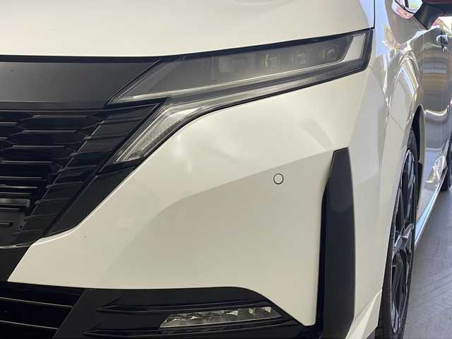 日産 オーラ ニスモ 大阪府 2022(令4)年 2万km ピュアホワイトパール 純正メモリナビ/・フルセグTV/・Bluetooth/・USB接続/・HDMI/プロパイロット/全方位カメラ/専用レカロシート/NISMOエアロ/デジタルインナーミラー/ワイヤレス充電/ALPINEツイーター