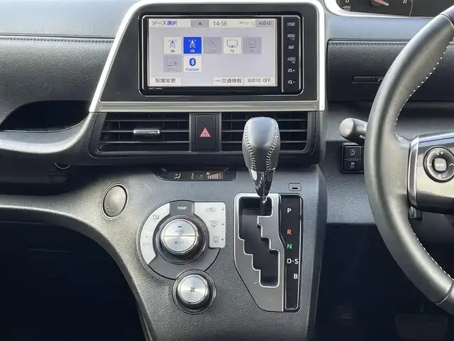 トヨタ シエンタ ファンベースG 千葉県 2022(令4)年 0.9万km グレイッシュブルー 純正7インチナビ/(フルセグTV　BT　AM　FM)/バックカメラ/衝突被害軽減システム/車線逸脱警報/両側パワースライドドア/横滑り防止装置/ETC/アイドリングストップ/LEDヘッドライト/オートライト/ウィンカーミラー/電動格納ミラー/シートリフター/プッシュスタート/スマートキー/フロアマット/ドアバイザー/スペアキー/取扱説明書/保証書