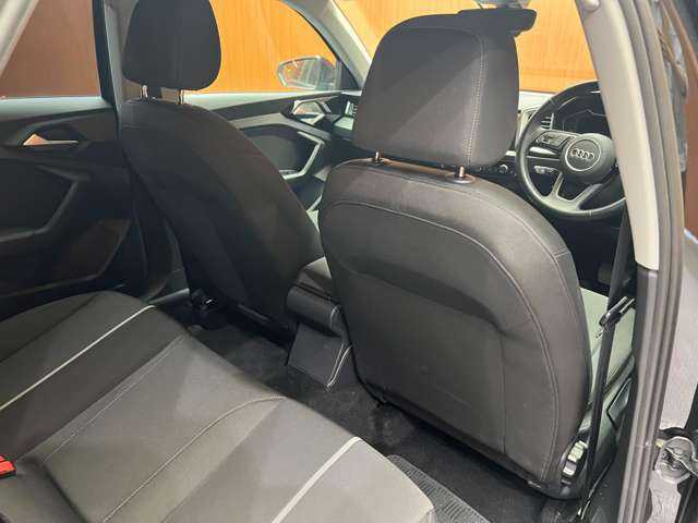 アウディ Ａ１ SB 25TFSI アドバンスド 千葉県 2021(令3)年 2.9万km ミトスブラックメタリック コンビニエンスＰＫＧ　/アシスタンスＰＫＧ　/ＡＣＣ　/ナビ　/Ｂｌｕｅｔｏｏｔｈ接続　/Ｂカメラ　/デジタルコックピット　/ＬＥＤヘッドライト　/オートハイビーム　/ＥＴＣ　/ドラレコ　/衝突軽減Ｂ　/ＢＳＭ　/ＬＫＡ