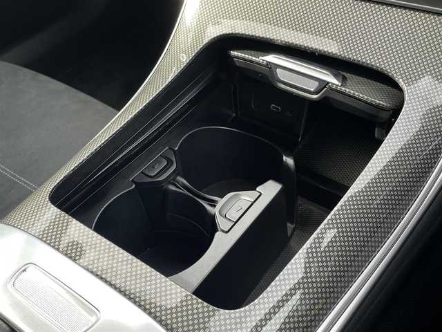 メルセデス・ベンツ Ｍ・ベンツ Ｃ２２０ｄ アバンギャルド　AMGライン 三重県 2023(令5)年 1.5万km パール オパリスホワイト/パノラミックスライディングルーフ/ヘッドアップディスプレイ/純正ナビ/全方位カメラ/フルセグTV/Bluetooth/アンビエントライト/ハーフレザーシート/パワーシート/シートヒーター/LEDヘッドライト/デジタルメーター/純正18インチアルミ/ETC車載器