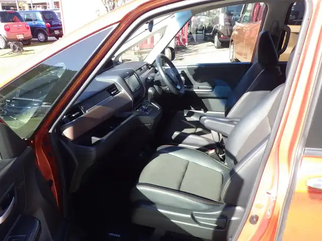 ホンダ フリード クロスター ホンダセンシング 千葉県 2020(令2)年 4.1万km プレミアムクリスタルオレンジM ホンダセンシング/・衝突軽減ブレーキ/・レーダークルーズコントロール　/・横滑り防止装置/・衝突軽減ブレーキ/・車線逸脱装置/両側パワースライドドア/純正SDナビ/地デジTV/【DVD/CD再生機能　Bluetooth接続】/バックカメラ/革巻きステアリング/ステアリングスイッチ/ハーフレザーシート/ETC/LEDヘッドライト/フォグライト/ウインカーミラー/リアコーナーセンサー/純正15インチアルミホイル/スマートキー