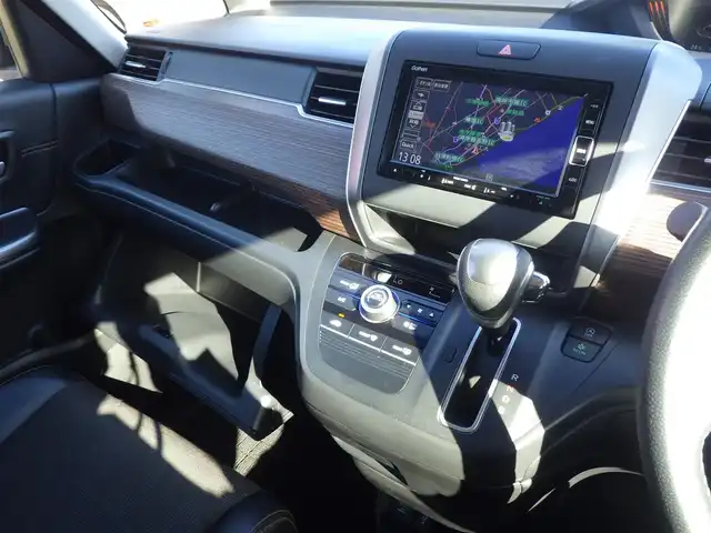 ホンダ フリード クロスター ホンダセンシング 千葉県 2020(令2)年 4.1万km プレミアムクリスタルオレンジM ホンダセンシング/・衝突軽減ブレーキ/・レーダークルーズコントロール　/・横滑り防止装置/・衝突軽減ブレーキ/・車線逸脱装置/両側パワースライドドア/純正SDナビ/地デジTV/【DVD/CD再生機能　Bluetooth接続】/バックカメラ/革巻きステアリング/ステアリングスイッチ/ハーフレザーシート/ETC/LEDヘッドライト/フォグライト/ウインカーミラー/リアコーナーセンサー/純正15インチアルミホイル/スマートキー