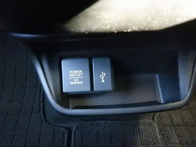 ホンダ フリード クロスター ホンダセンシング 千葉県 2020(令2)年 4.1万km プレミアムクリスタルオレンジM ホンダセンシング/・衝突軽減ブレーキ/・レーダークルーズコントロール　/・横滑り防止装置/・衝突軽減ブレーキ/・車線逸脱装置/両側パワースライドドア/純正SDナビ/地デジTV/【DVD/CD再生機能　Bluetooth接続】/バックカメラ/革巻きステアリング/ステアリングスイッチ/ハーフレザーシート/ETC/LEDヘッドライト/フォグライト/ウインカーミラー/リアコーナーセンサー/純正15インチアルミホイル/スマートキー