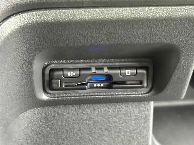 ホンダ Ｎ ＢＯＸ カスタム ターボ 大分県 2025(令7)年 0.2万km プラチナホワイトパール ・ナビ(BT/USB)/・フルセグテレビ/・バックカメラ/・両側パワースライドドア/・衝突軽減ブレーキ/・レーダークルーズコントロール/・コーナーセンサー/・ドライブレコーダー/・ETC/・シートヒーター/・ブレーキホールド/・パドルシフト/・ステアリングリモコン/・純正ホイール