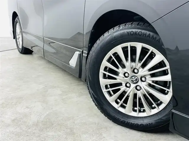トヨタ ヴェルファイア ハイブリット ZR Gエディション 福島県 2018(平30)年 5.3万km ブラック プリクラッシュセーフティ/・レーダークルーズコントロール/・レーントレーシングアシスト/・パーキングサポートブレーキ/・アダプティブハイビームシステム/・インテリジェントクリアランスソナー/・ブラインドスポットモニター/TRDエアロ/純正ナビゲーション　/・BT/TV/AM/FM/CD/DVD/HDMI/・バックカメラ/360°カメラ/・ＥＴＣ/デジタルインナーミラー/ＪＢＬスピーカー/両側パワースライドドア/前後ドライブレコーダー/シートヒーターD席＋N席＋2列目シート/・エアシートD席＋N席/革巻きステアリング/・ステアリングスイッチ/・ステアリングヒーター/LEDライト/・フォグライト/・オートライト/電動格納ミラー/ドアバイザー