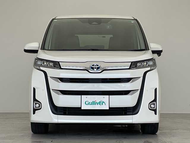 トヨタ ノア ハイブリッド Z 愛知県 2023(令5)年 3.8万km ホワイトパールクリスタルシャイン トヨタセーフティセンス/純正10.5型ディズプレイオーディオ　ナビ機能あり/バックカメラ/レーダークルーズコントロール/シートヒーター/ブラインドスポットモニター/ETC2.0/コーナーセンサー/両側パワースライドドア/ドライブレコーダー/LEDヘッドライト/ステアリングスイッチ/スマートキー/プッシュスタート