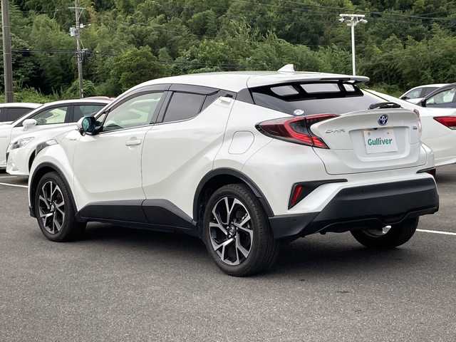 トヨタ Ｃ－ＨＲ G 佐賀県 2017(平29)年 7万km ホワイトパールクリスタルシャイン ワンオーナー/純正9インチナビ/バックカメラ/プリクラッシュセーフティ/レーンディパーチャーアラート/オートハイビーム/アダプティブクルーズコントロール/ブラインドスポットモニター/クリアランスソナー/電動パーキングブレーキ/オートブレーキホールド/ハーフレザーシート/シートヒーター/ドライブレコーダー/プッシュスタート/スマートキー/LEDヘッドライト/フォグライト/純正アルミホイール