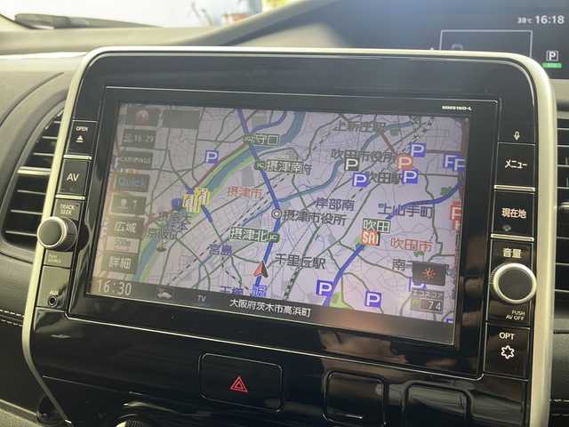日産 セレナ ハイウェイスター プロパイロットED 大阪府 2017(平29)年 5万km ブリリアントホワイトパール 純正SDナビ/・フルセグTV/・BT AUDIO/プロパイロット/エマージェンシーブレーキ/純正フリップダウンモニター/バックカメラ/両側パワースライドドア/純正ドライブレコーダー/ETC/コーナーセンサー/LEDヘッドライト