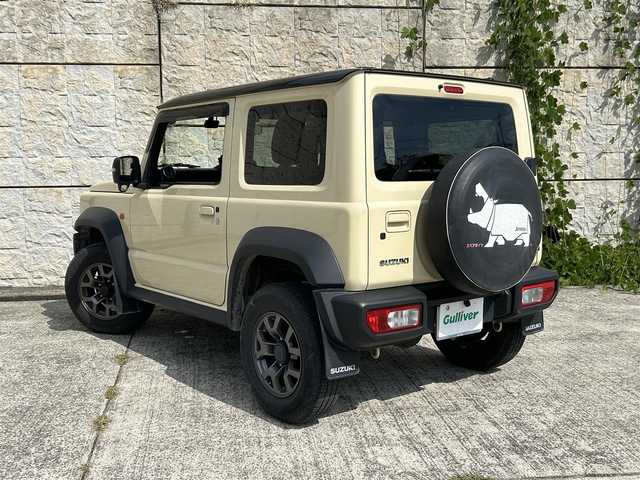 スズキ ジムニー シエラ JC 長崎県 2022(令4)年 2.2万km シフォンアイボリーメタリックブラック2トーンルーフ 社外9インチナビ/（CD/DVD/BT/フルセグ）/バックカメラ/衝突軽減システム/レーンアシスト/クルーズコントロール/シートヒーター/ステアリングスイッチ/前後ドライブレコーダー/マッドガード/オートライト/ETC/純正15インチAW