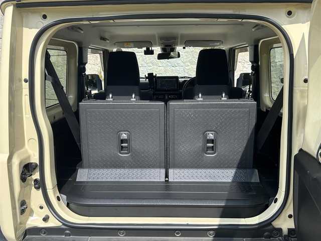 スズキ ジムニー シエラ JC 長崎県 2022(令4)年 2.2万km シフォンアイボリーメタリックブラック2トーンルーフ 社外9インチナビ/（CD/DVD/BT/フルセグ）/バックカメラ/衝突軽減システム/レーンアシスト/クルーズコントロール/シートヒーター/ステアリングスイッチ/前後ドライブレコーダー/マッドガード/オートライト/ETC/純正15インチAW