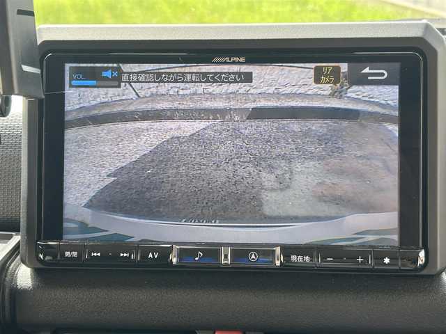 スズキ ジムニー シエラ JC 長崎県 2022(令4)年 2.2万km シフォンアイボリーメタリックブラック2トーンルーフ 社外9インチナビ/（CD/DVD/BT/フルセグ）/バックカメラ/衝突軽減システム/レーンアシスト/クルーズコントロール/シートヒーター/ステアリングスイッチ/前後ドライブレコーダー/マッドガード/オートライト/ETC/純正15インチAW