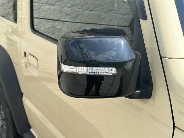 スズキ ジムニー シエラ JC 長崎県 2022(令4)年 2.2万km シフォンアイボリーメタリックブラック2トーンルーフ 社外9インチナビ/（CD/DVD/BT/フルセグ）/バックカメラ/衝突軽減システム/レーンアシスト/クルーズコントロール/シートヒーター/ステアリングスイッチ/前後ドライブレコーダー/マッドガード/オートライト/ETC/純正15インチAW