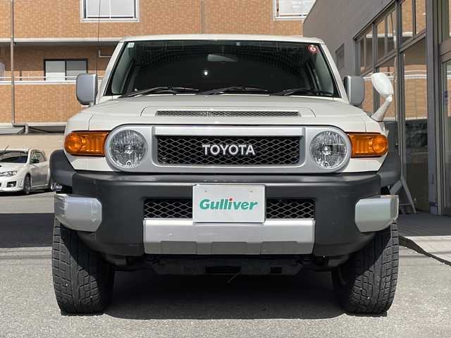 トヨタ ＦＪクルーザー カラーパッケージ 高知県 2012(平24)年 3.9万km ホワイト 純正ナビ/・フルセグＴＶ/・Ｂｌｕｅｔｏｏｔｈオーディオ/ＥＴＣ/４ＷＤ/ＷＥＤＳキーラー１７インチＡＷ/純正フロアマット/コーナーセンサー/クルコン/純正フロアマット