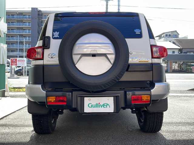 トヨタ ＦＪクルーザー カラーパッケージ 高知県 2012(平24)年 3.9万km ホワイト 純正ナビ/・フルセグＴＶ/・Ｂｌｕｅｔｏｏｔｈオーディオ/ＥＴＣ/４ＷＤ/ＷＥＤＳキーラー１７インチＡＷ/純正フロアマット/コーナーセンサー/クルコン/純正フロアマット