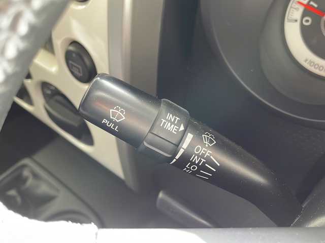 トヨタ ＦＪクルーザー カラーパッケージ 高知県 2012(平24)年 3.9万km ホワイト 純正ナビ/・フルセグＴＶ/・Ｂｌｕｅｔｏｏｔｈオーディオ/ＥＴＣ/４ＷＤ/ＷＥＤＳキーラー１７インチＡＷ/純正フロアマット/コーナーセンサー/クルコン/純正フロアマット